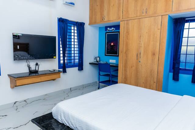 2BHK Portion photo 2